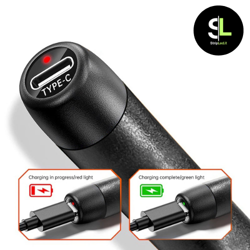Dettaglio porta USB-C del saldatore con LED di ricarica.