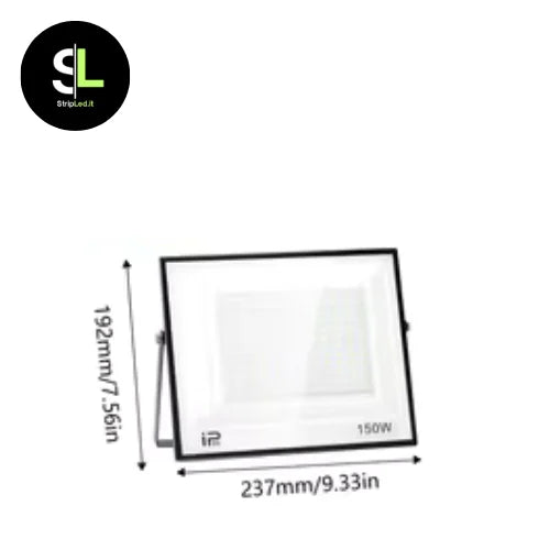Faro LED 150W con misure 237x192 millimetri ambientata su sfondo bianco con logo StripLed.it