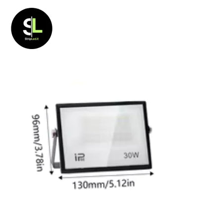 Faro LED 30W con misure 130x96 millimetri su sfondo bianco con logo StripLed.it