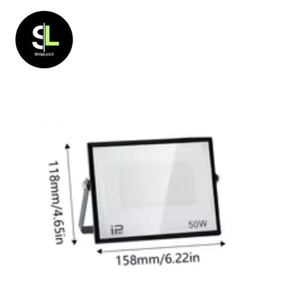 Faretto LED 50W con misure 158x118 millimetri su sfondo bianco con logo StripLed.it
