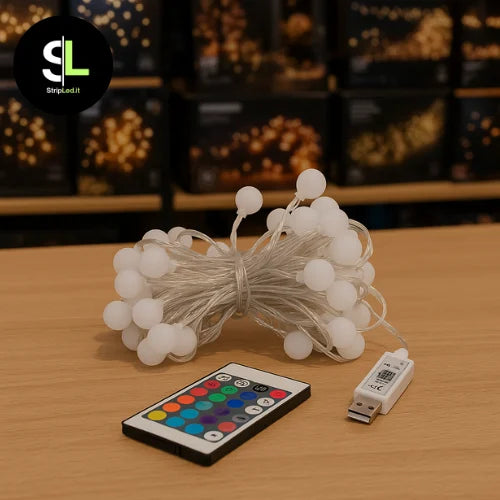 Ghirlanda LED RGBIC 10 metri spenta con telecomando, ambientazione negozio e logo stripled.it