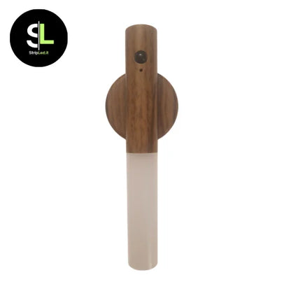 Lampada notturna magnetica in legno noce scuro con sensore di movimento a infrarossi su sfondo bianco e logo StripLed.it