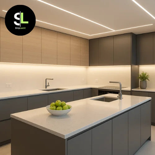 Striscia LED COB 12V 320led/m bianco naturale 4000K installata in cucina moderna con logo StripLed.it