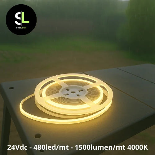 Striscia LED COB 24V IP67 bianco naturale 4000K accesa all’aperto e logo StripLed.it